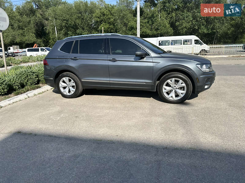 Позашляховик / Кросовер Volkswagen Tiguan 2018 в Дніпрі