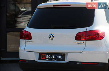 Внедорожник / Кроссовер Volkswagen Tiguan 2012 в 