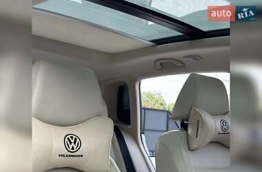 Позашляховик / Кросовер Volkswagen Tiguan 2013 в 