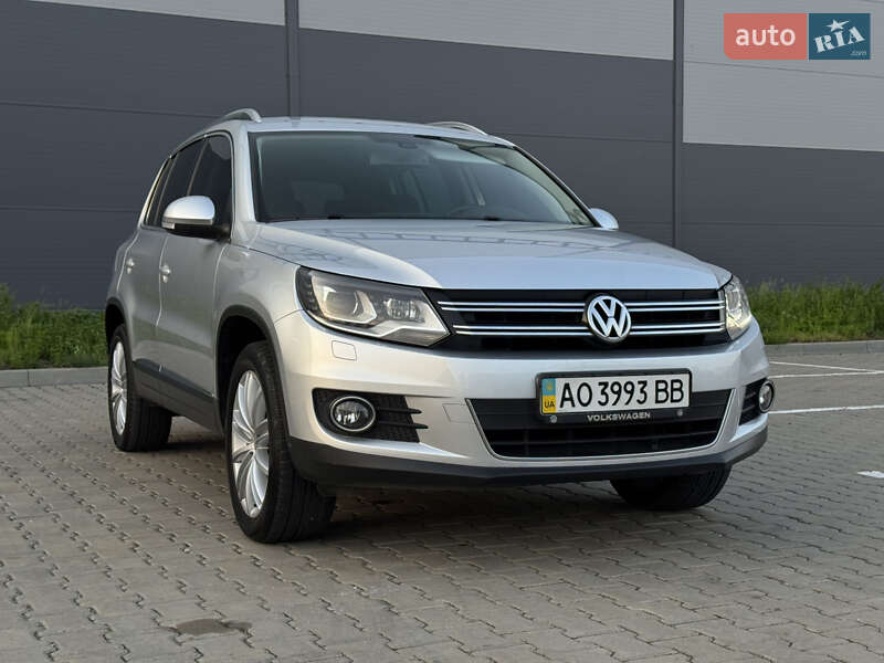 Позашляховик / Кросовер Volkswagen Tiguan 2012 в Івано-Франківську
