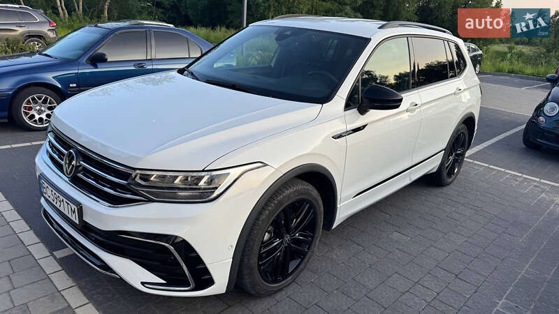 Внедорожник / Кроссовер Volkswagen Tiguan 2022 в Львове