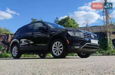 Позашляховик / Кросовер Volkswagen Tiguan 2017 в 