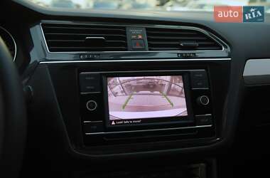 Внедорожник / Кроссовер Volkswagen Tiguan 2018 в 