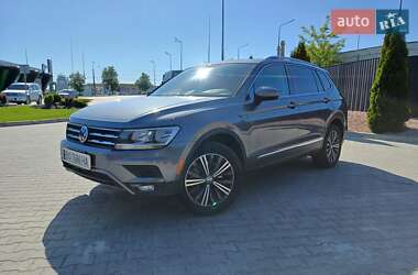 Внедорожник / Кроссовер Volkswagen Tiguan 2017 в Тернополе