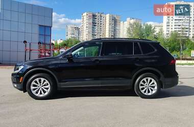 Позашляховик / Кросовер Volkswagen Tiguan 2017 в 