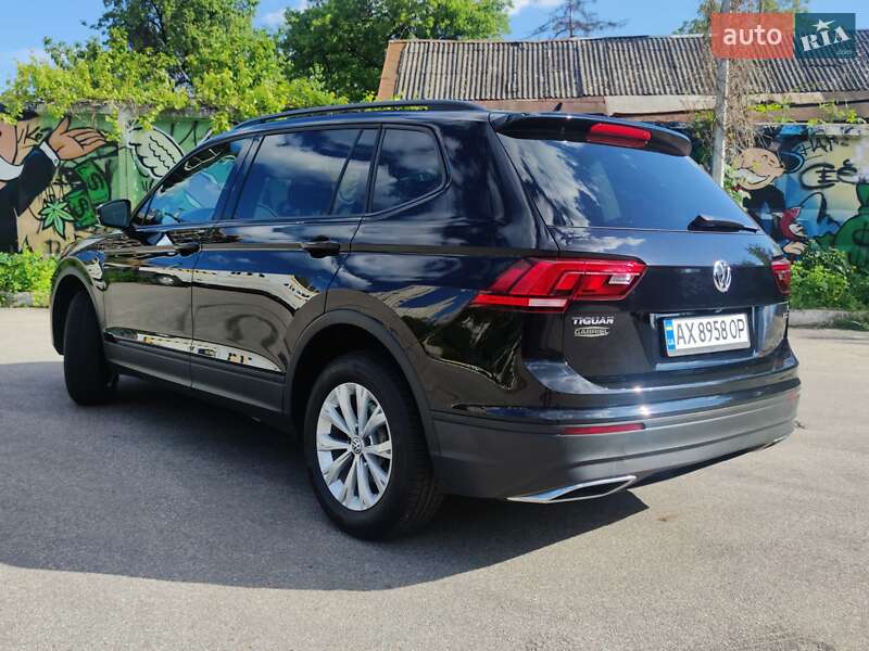 Позашляховик / Кросовер Volkswagen Tiguan 2017 в Харкові