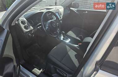 Внедорожник / Кроссовер Volkswagen Tiguan 2012 в 