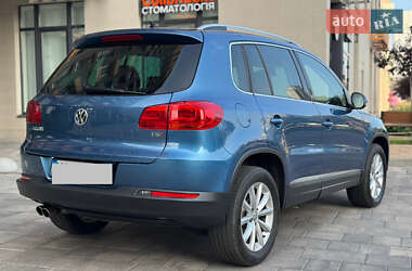 Внедорожник / Кроссовер Volkswagen Tiguan 2016 в 