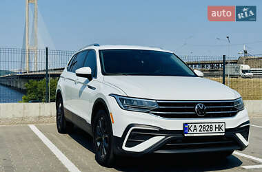 Внедорожник / Кроссовер Volkswagen Tiguan 2024 в 
