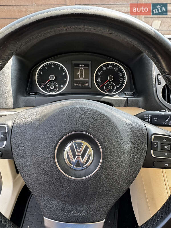 Внедорожник / Кроссовер Volkswagen Tiguan 2017 в Ирпене