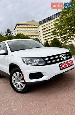 Внедорожник / Кроссовер Volkswagen Tiguan 2017 в 