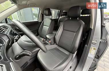 Внедорожник / Кроссовер Volkswagen Tiguan 2020 в 