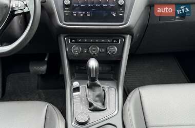 Внедорожник / Кроссовер Volkswagen Tiguan 2020 в 