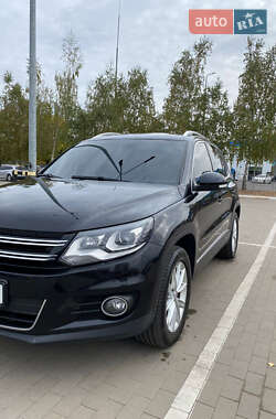Внедорожник / Кроссовер Volkswagen Tiguan 2014 в Сумах