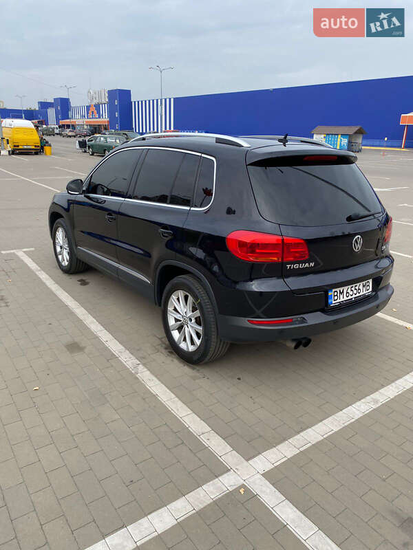 Внедорожник / Кроссовер Volkswagen Tiguan 2014 в Сумах