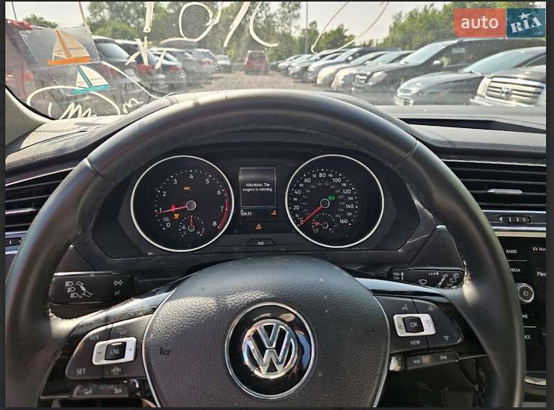 Внедорожник / Кроссовер Volkswagen Tiguan 2020 в 
