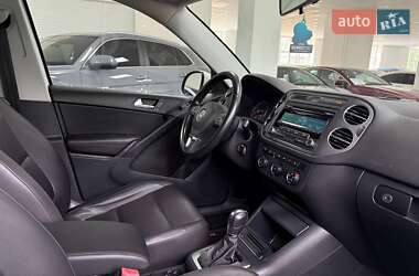 Внедорожник / Кроссовер Volkswagen Tiguan 2014 в 