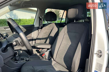 Внедорожник / Кроссовер Volkswagen Tiguan 2021 в 