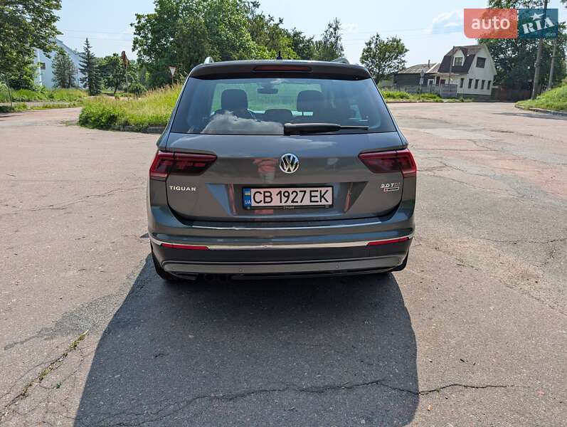 Внедорожник / Кроссовер Volkswagen Tiguan 2017 в Чернигове