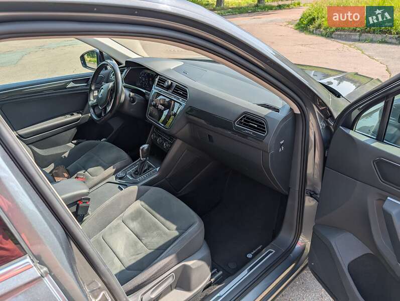 Внедорожник / Кроссовер Volkswagen Tiguan 2017 в Чернигове
