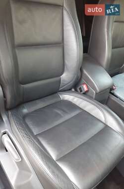 Внедорожник / Кроссовер Volkswagen Tiguan 2014 в 