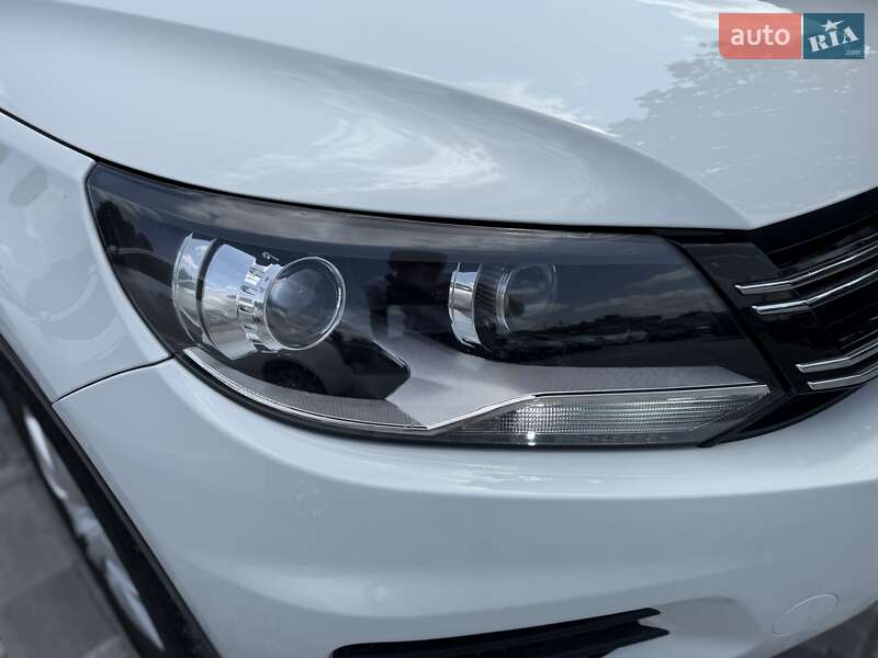 Внедорожник / Кроссовер Volkswagen Tiguan 2016 в Днепре
