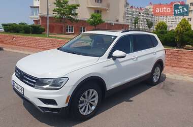 Внедорожник / Кроссовер Volkswagen Tiguan 2018 в Николаеве