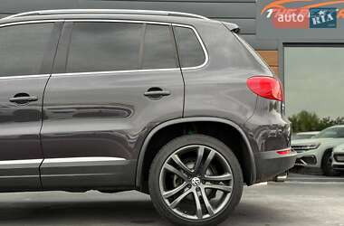 Внедорожник / Кроссовер Volkswagen Tiguan 2016 в 