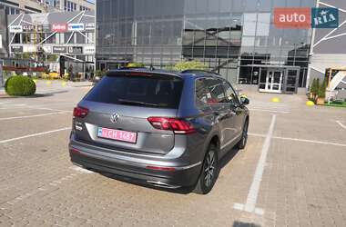 Внедорожник / Кроссовер Volkswagen Tiguan 2020 в 