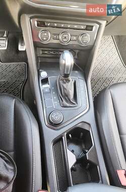 Внедорожник / Кроссовер Volkswagen Tiguan 2020 в 