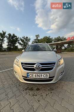 Позашляховик / Кросовер Volkswagen Tiguan 2011 в Чернівцях