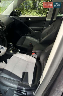 Внедорожник / Кроссовер Volkswagen Tiguan 2012 в 