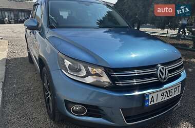 Внедорожник / Кроссовер Volkswagen Tiguan 2015 в Николаеве