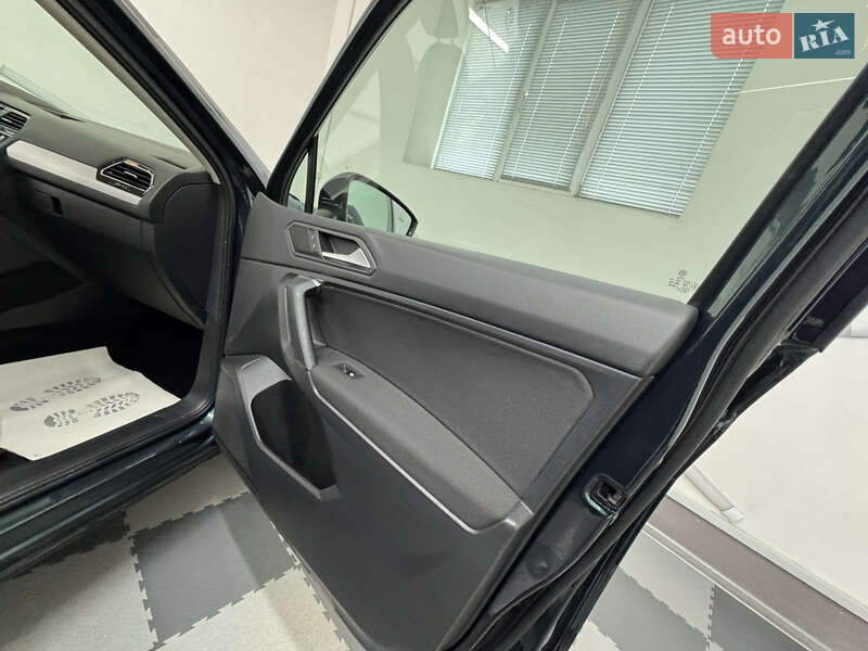 Внедорожник / Кроссовер Volkswagen Tiguan 2019 в Трускавце