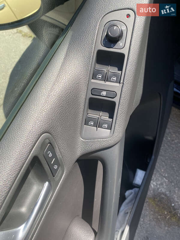 Внедорожник / Кроссовер Volkswagen Tiguan 2017 в Одессе