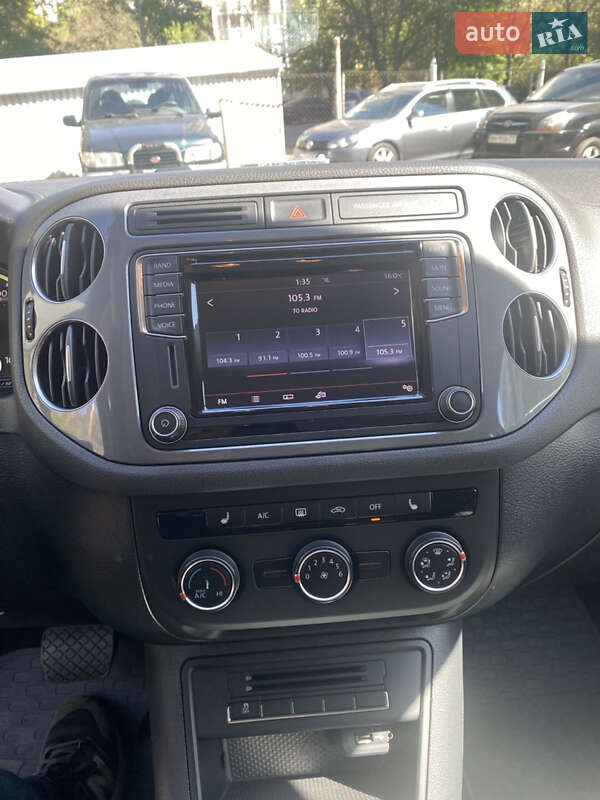 Внедорожник / Кроссовер Volkswagen Tiguan 2017 в Одессе