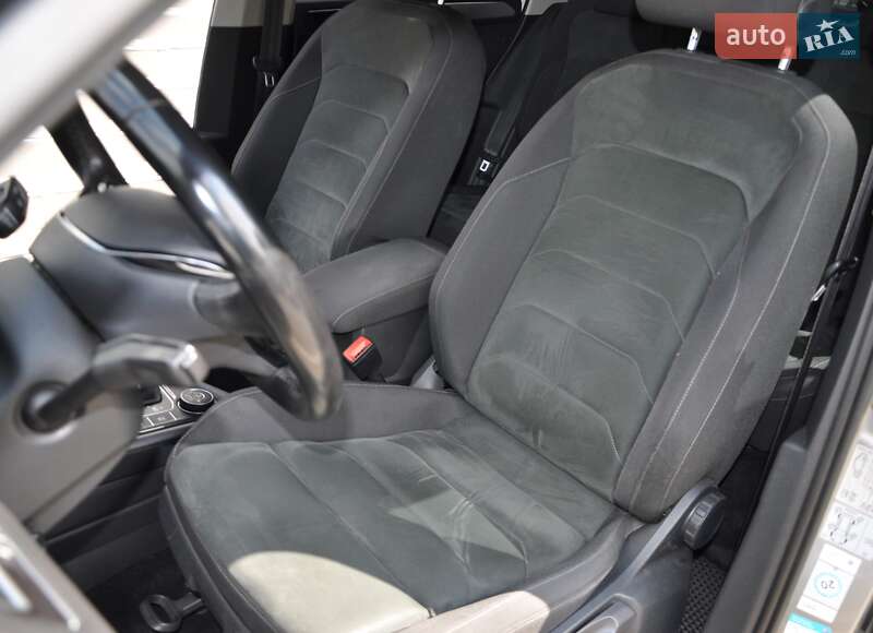 Внедорожник / Кроссовер Volkswagen Tiguan 2016 в Одессе