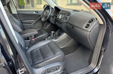 Внедорожник / Кроссовер Volkswagen Tiguan 2016 в 