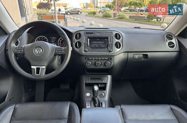 Внедорожник / Кроссовер Volkswagen Tiguan 2016 в 