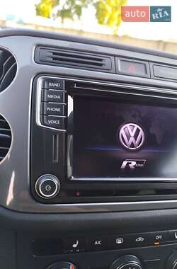 Внедорожник / Кроссовер Volkswagen Tiguan 2016 в 