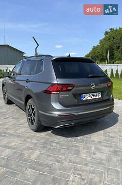 Внедорожник / Кроссовер Volkswagen Tiguan 2021 в Луцке
