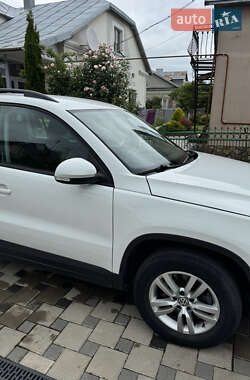 Внедорожник / Кроссовер Volkswagen Tiguan 2017 в 