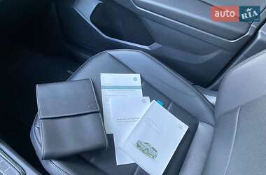 Внедорожник / Кроссовер Volkswagen Tiguan 2021 в 
