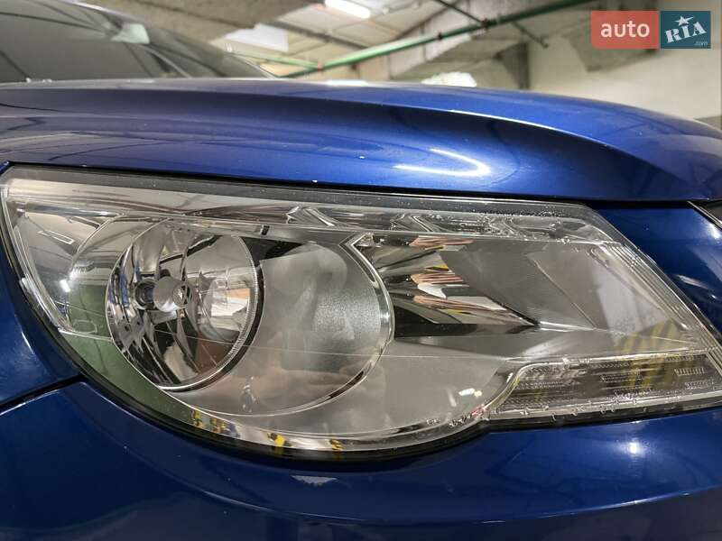 Внедорожник / Кроссовер Volkswagen Tiguan 2010 в Киеве