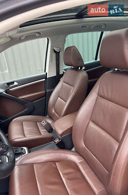 Внедорожник / Кроссовер Volkswagen Tiguan 2017 в 