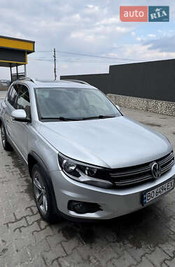 Внедорожник / Кроссовер Volkswagen Tiguan 2017 в 