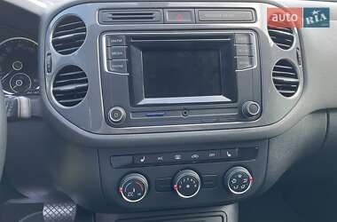Внедорожник / Кроссовер Volkswagen Tiguan 2016 в 