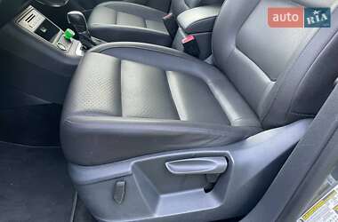 Внедорожник / Кроссовер Volkswagen Tiguan 2016 в 