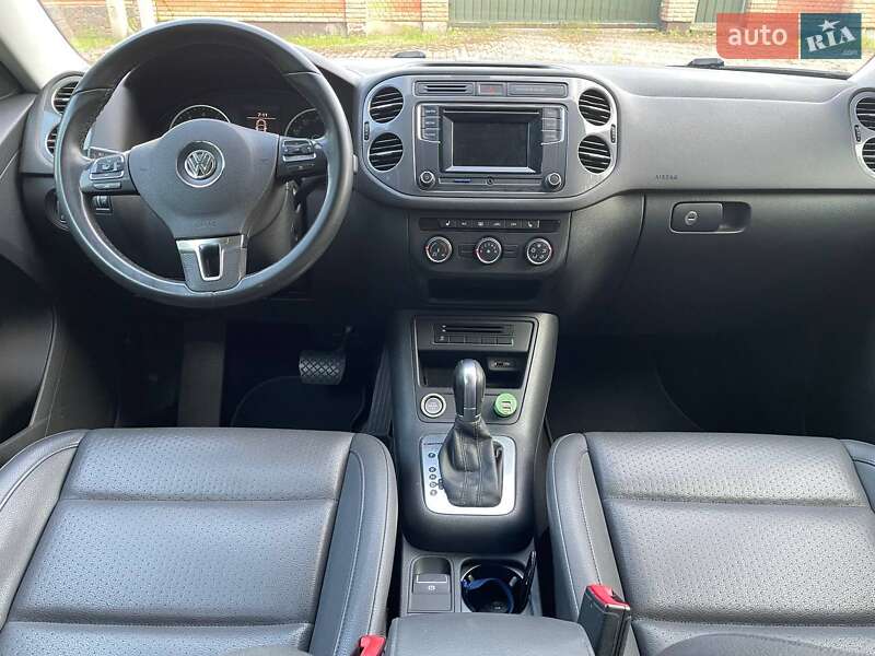 Внедорожник / Кроссовер Volkswagen Tiguan 2016 в Киеве