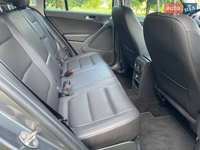 Внедорожник / Кроссовер Volkswagen Tiguan 2016 в Киеве